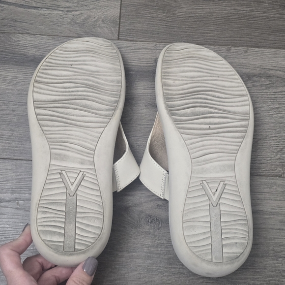Vionic Activate RX Womens Size 8.5 White Sandal Comfy Athleisure Travel Vacation - Picture 7 of 7